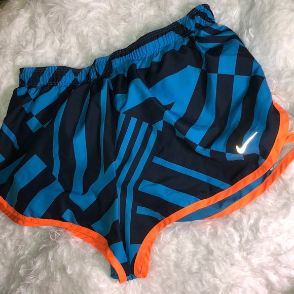 Nike Pants - CUTE Nike shorts 🙌🏻